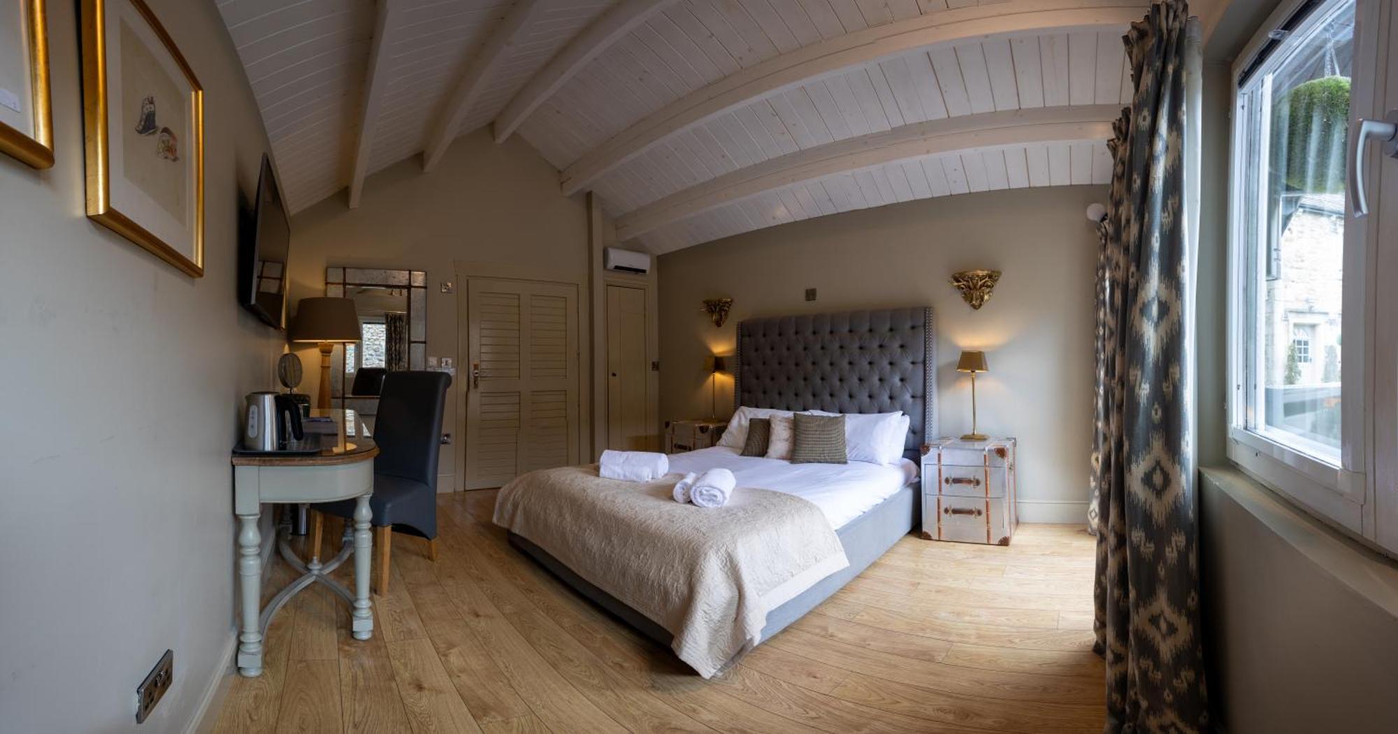 The Lower Buck Inn Клитеро Екстериор снимка