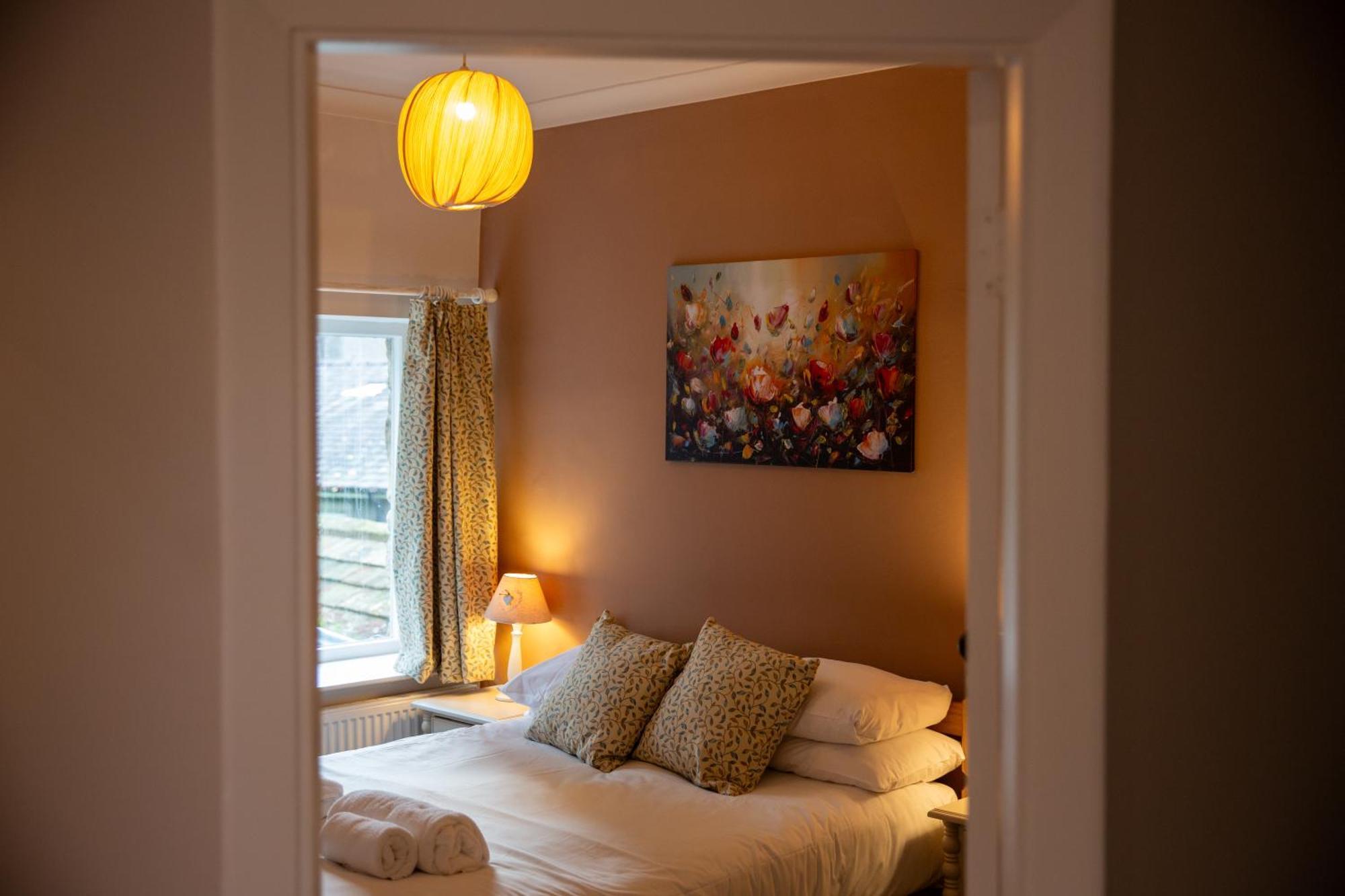 The Lower Buck Inn Клитеро Екстериор снимка