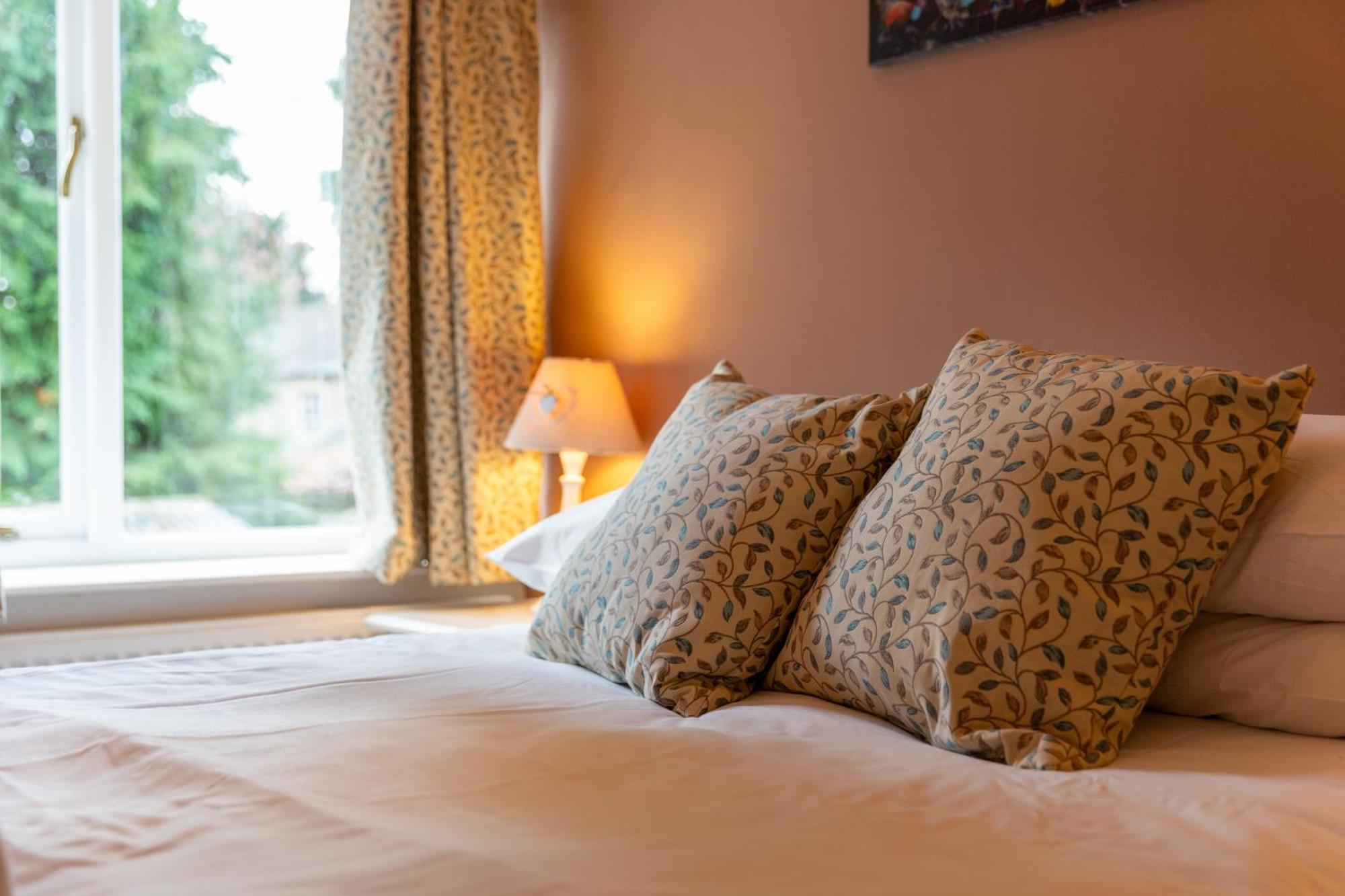 The Lower Buck Inn Клитеро Екстериор снимка