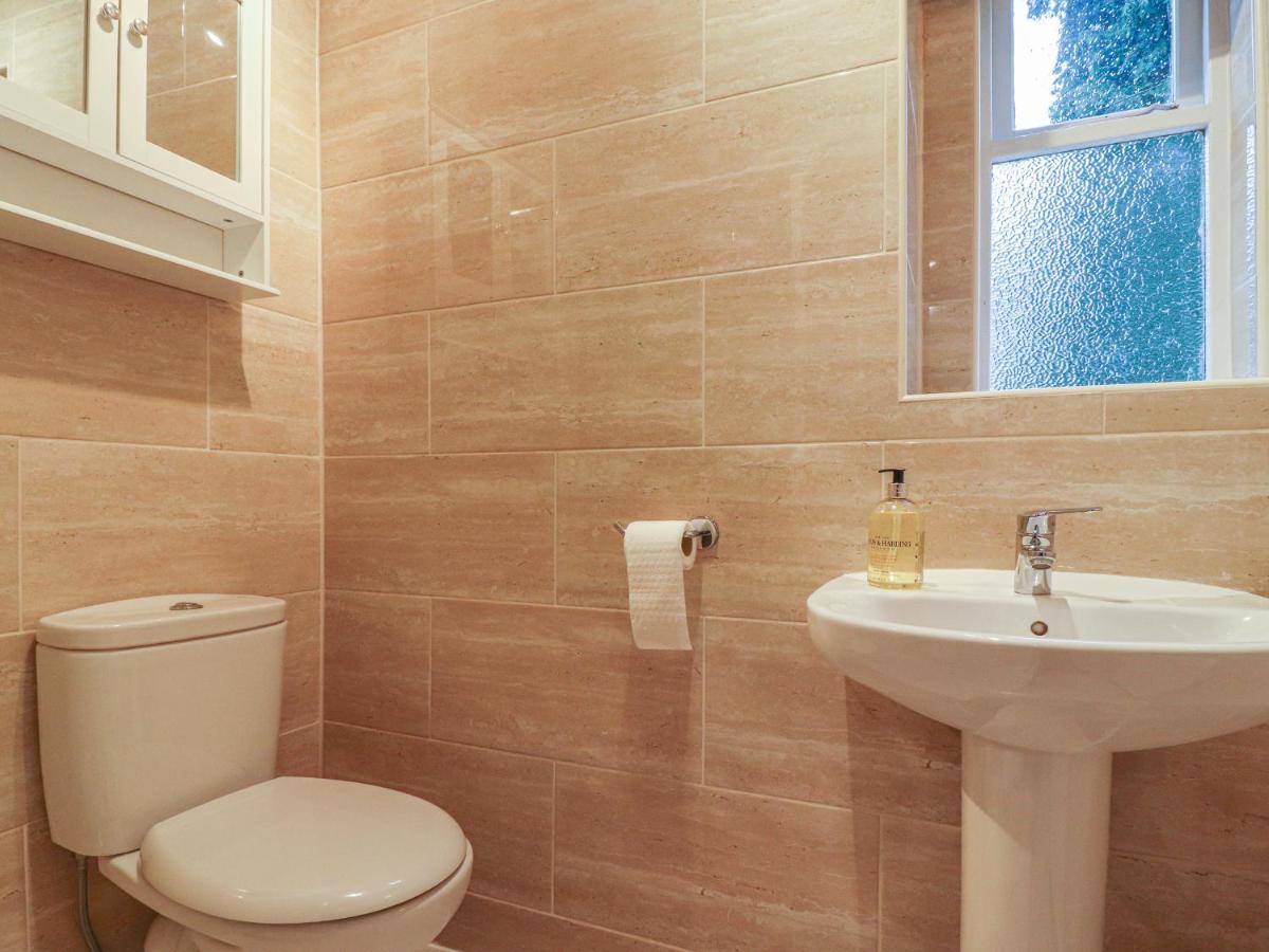 The Lower Buck Inn Клитеро Екстериор снимка